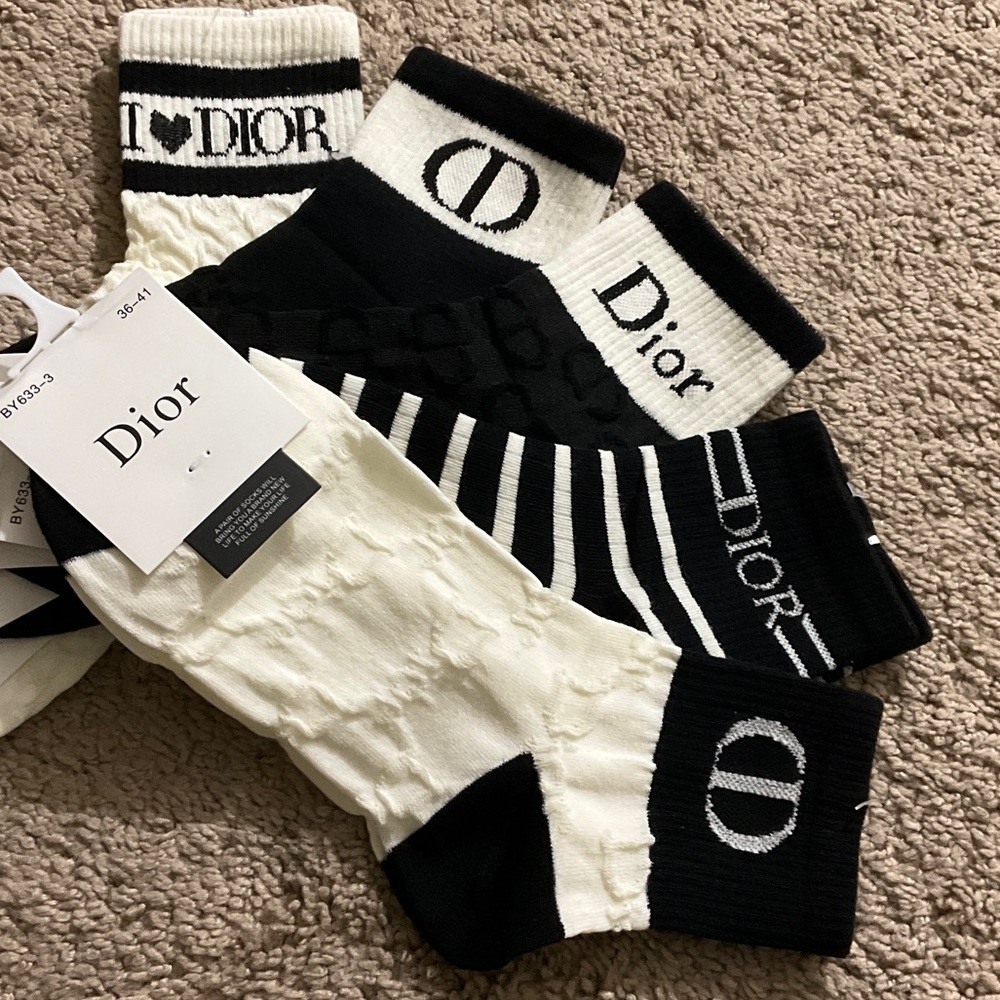 Dior Black and Cream Casual Socks Collection - Picture 4 of 4